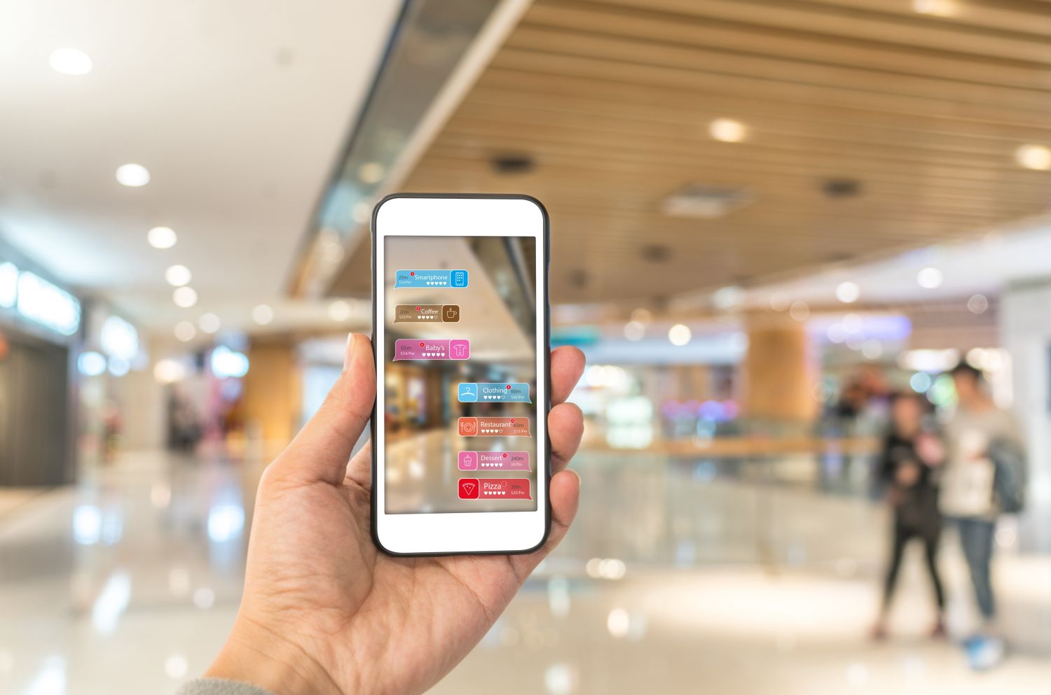 Augmented Reality-App auf dem Smartphone; Thema: Digitale Trends im Handel
